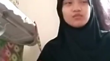 Bokep Indo Gadis Remaja Jilbab VCS Sampe Cowoknya Crot