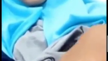 Bokep Indo VC Sama Jilbab Biru Kirim Video Memek Merekah