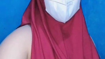 Bokep Jilbab – MILF Semok Hijabers Pertama Kali Live Sange Barbar