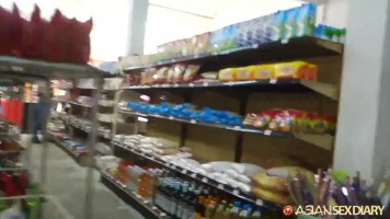 Asian Sex Diary – Girlspotting In Madagascar And Claudia In Shower July 25 2018