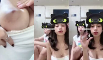 Shee Pamer Uting Bareng Temannya di Hotel ID 59764569 Mango