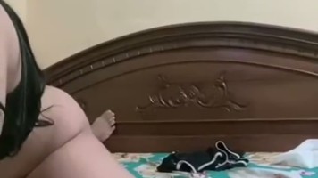 RESHA Cantik Punya Tubuh Mulus Ewe Brondong