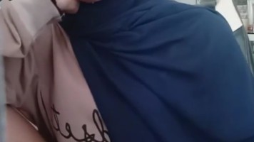 Ukhti Jilbab Jaman Now Ngangkang Spill Selangkangan