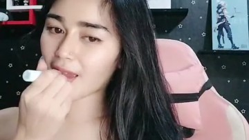 Si Cantik Ebot Menggoda pake Lagu Terompet Remix