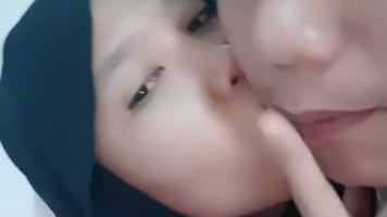 AURELIA Cewek Jilbab Live Ngewe Sama Pacarnya